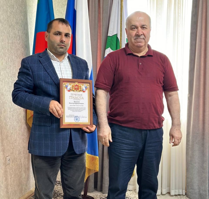 Награждение победителей и призеров олимпиады по избирательному праву.